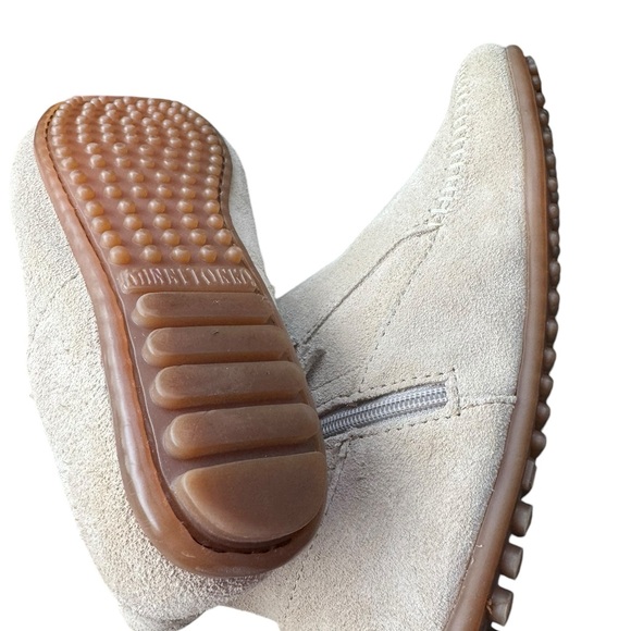 Minnetonka ladies off white fringe suede leather moccasin ankle zip shoes 7.5 - Picture 6 of 7